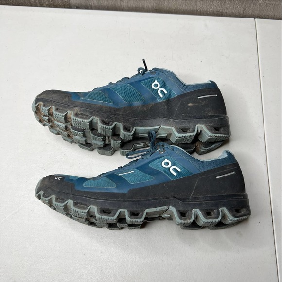 SOLD Swiss Engineering On Cloud Shoes 9 - Picture 2 of 5